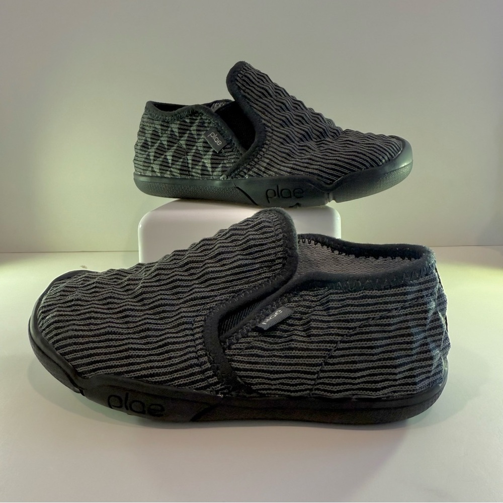 PLAE Midi Black 3D Prism Kids Slip On (US Little Kid Size 10 / EU 27)